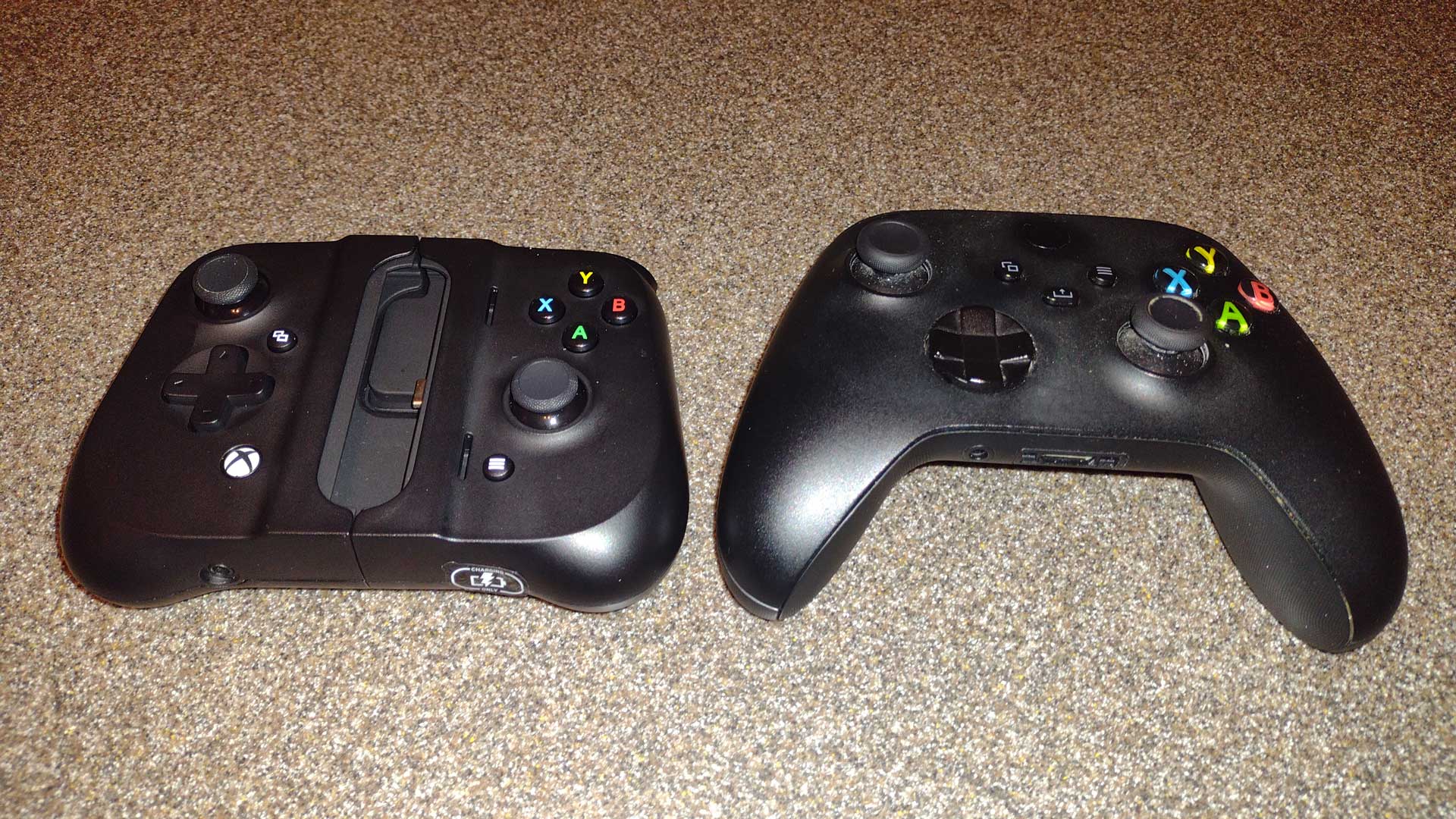 Gamevice Flex and Xbox Wireless Controller side by side